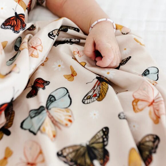 Lou Lou & Company AMELIA NEWBORN HEADBAND GOWN BUNDLE - Picture 3 of 9